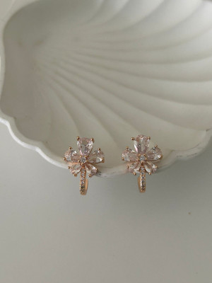 FASHIONMANTRA CZ FLOWER WITH 5 PETALS Cubic Zirconia Copper Stud Earring