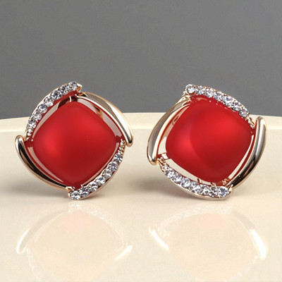 RAPPERSSHOP Bold Red Crystal Stud Earrings for Women Alloy Stud Earring, Earring Set