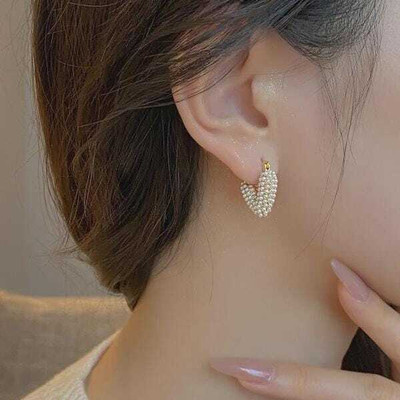 studio devishq Elegant Pearl Cluster Heart-Shape Hoop Earrings for Women/Girls Alloy Earring Set