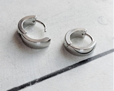 Maatrachaaya Piyush Enterprises Stylish Silver Plated Studs Alloy Hoop Earring