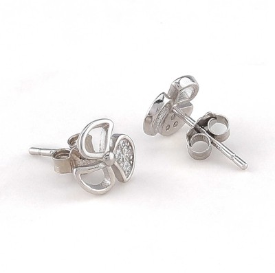 Miss Highness Silver Flower Earring With Diamond Sterling Silver Stud Earring