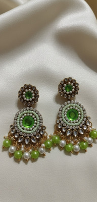 Lizzie Treditional Kundan Earring For Woman Beads Alloy Earring Set, Alloy Jhumki Earring, Chandbali Earring