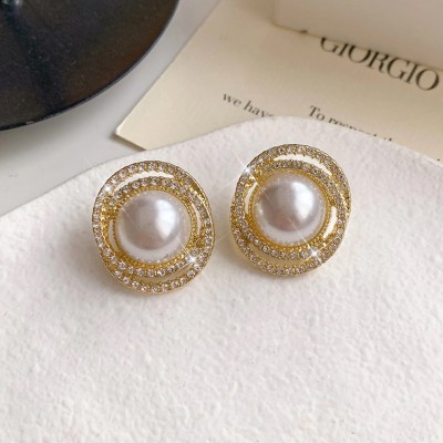 neze NZ 26 Bewitched Jaylo Pearl and Rhinestone Gold Stud Earrings Alloy Clip-on Earring