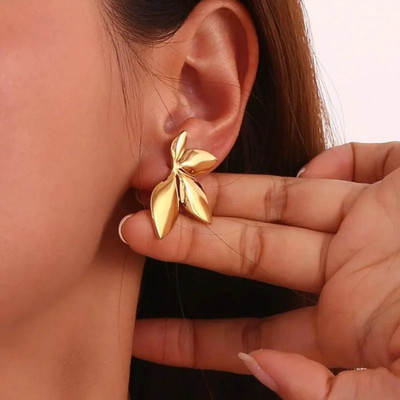 AuvriaZ Glossy flower and leaf korean earrings - Golden colour for Women and Girl Alloy Stud Earring