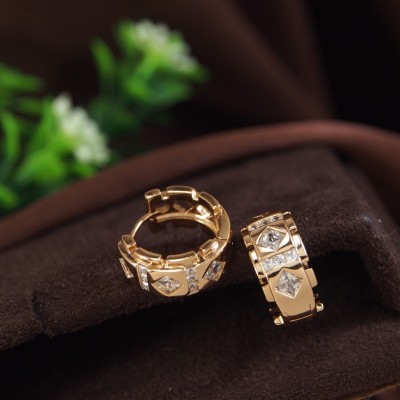 Ronak Creation Fashion Jewelry Alloy Earring for Women-Gold Diamond Alloy Stud Earring