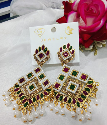 Swarnas Earrings Pearl Plastic, Stone Jhumki Earring