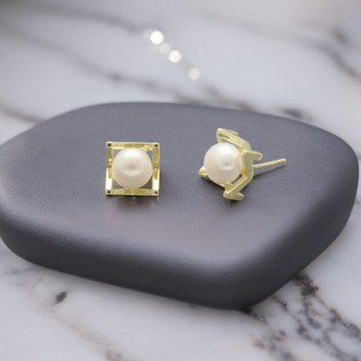 Sri Jagdamba Pearls Ishani Pearl Earrings Pearl Alloy Stud Earring