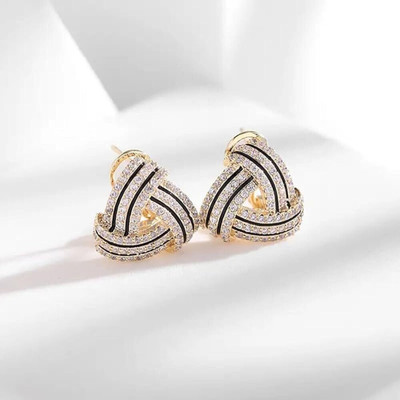 DIVISSHA Women Fashion Stud Earrings Alloy Stud Earring