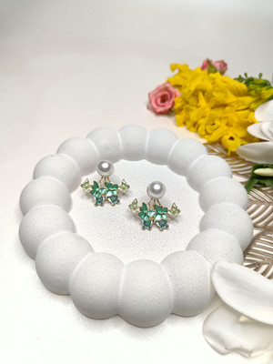 Jewelkari Pearl blossom stud Pearl Metal Stud Earring