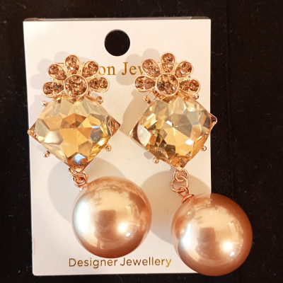 Earings Beautiful stone Alloy Stud Earring, Drops & Danglers