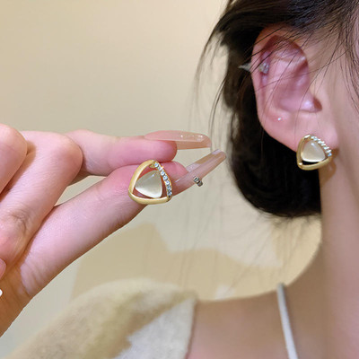 Dressberry Cute Trang Shape Golden Korean Earring Alloy Stud Earring