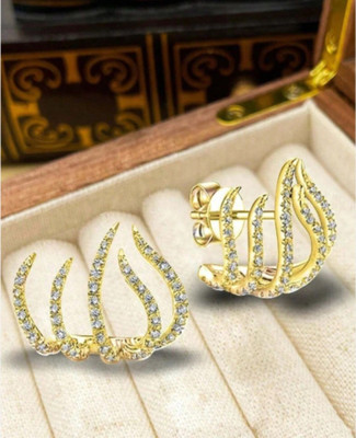 Saugaat Craft Korean Gold Plated Claw Stud Earrings For Women Girls Western Trendy Party Wear Alloy Drops & Danglers, Huggie Earring, Earring Set
