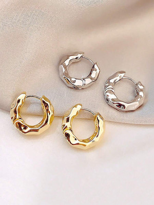 FIMBUL Wavy Hoop Earrings for Women and Girls Trendy Versatile Jewellery Stainless Steel Stud Earring
