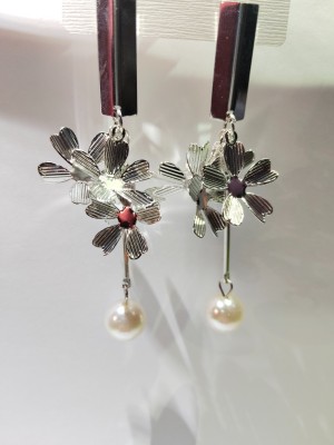 HEAAVN flower earings for women Metal Plug Earring