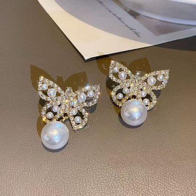 Divastri Butterlfy Earrings for women korean earing girl Moti Ear Ring stylish Western Cubic Zirconia, Beads, Diamond Gold, Alloy, Mother of Pearl, Stone Earring Set, Stud Earring