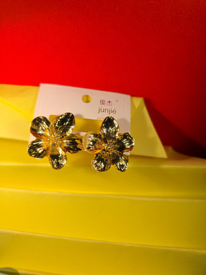 SKS JI COLLECTIONS Elegant Gold Plated Flower Earrings Alloy Stud Earring