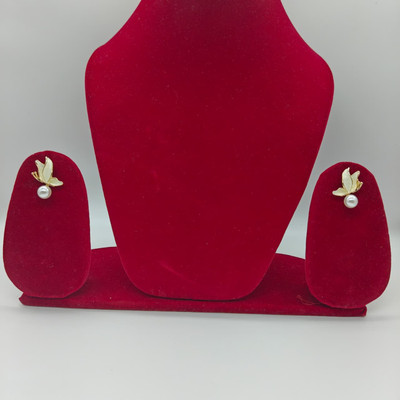 Cosmos international Shining Diva Crystal Metal Stud Earring