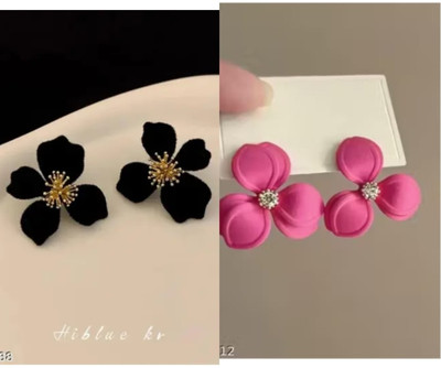 RISHASTYLE Korean flower motive earrings combo of Two Zircon Alloy Stud Earring