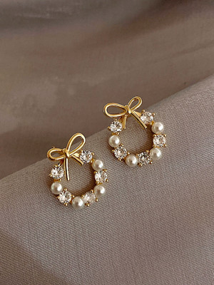 Dressberry Stylish and Trendy Party Wear Jewellery Alloy Drops & Danglers