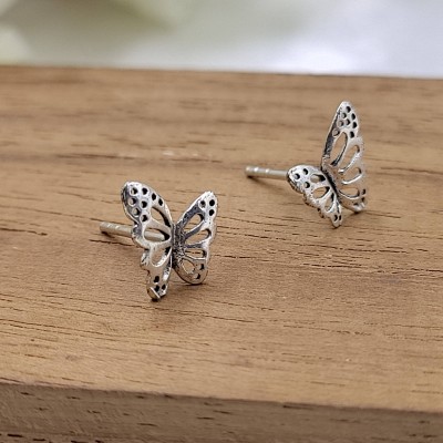 AMONROO Tiny Little Butterfly Beautifull Insect Stud Tiny Stud Minimal Handmade Gift Silver Stud Earring