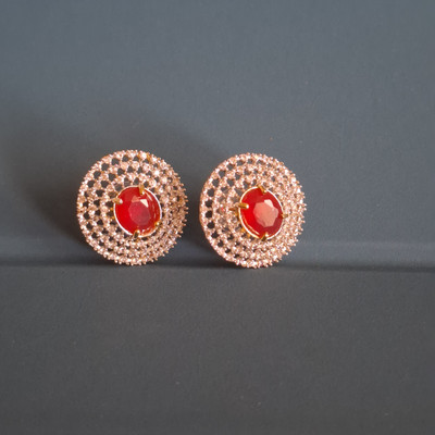 Pearls And Plettes Grace In Every Curve: Oval-Shaped Cubic Zirconia Alloy Stud Earring