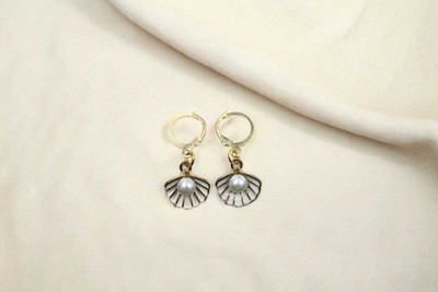 ELCETRATD JEWELLERY Shimmering beautiful pack of 1 earrings combo for women and girls Crystal Alloy Stud Earring