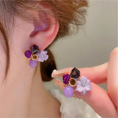 Saugaat Craft Korean Style Studs Earrings For Women Girls Stylish Western Party Wear Cubic Zirconia, Swarovski Crystal, Pearl Alloy Rhinestone Studs, Stud Earring, Earring Set