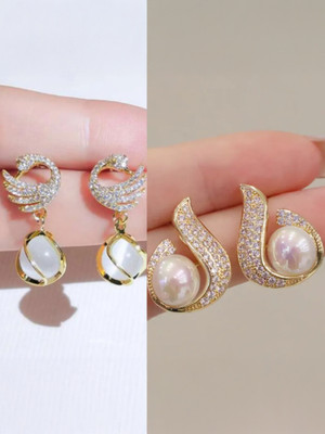 Saugaat Craft Western Style Trending Combo Pack of 2 Korean Studs Earrings For Women And Girls Alloy Drops & Danglers, Stud Earring, Earring Set