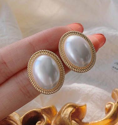 BLINGEE Oval White Pearls Studs Korean Earrings For Women Girls Trendy Western Fashion Pearl Alloy Earring Set, Stud Earring