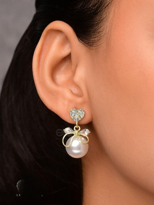 TheVineGirl Fancy Lovely Love-Shaped Korean Design With Pearl Earrings for females Alloy Stud Earring