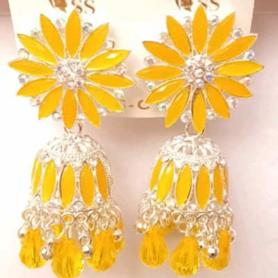 Reshu WEDDING JHUMKHAS WHITE & YELLOW COLOUR Brass Jhumki Earring