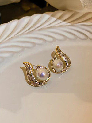 FIMBUL Pearl Diamond Luxury Earrings for Women & Girls, Jewellery for Women, Best Gift Stainless Steel Stud Earring