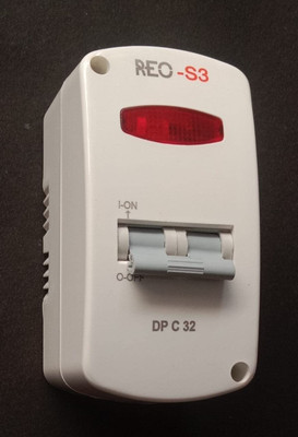 REO HAVELLS 32 A DP : MCB WITH ENCLOSURE [ Miniature Circuit Breaker ] S3 MCB(2)