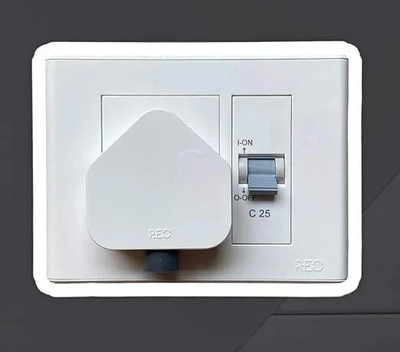 HAVELLS Modular Ac MCB Box Protected Socket PVC Plastic Base Three Pin Plug(White)