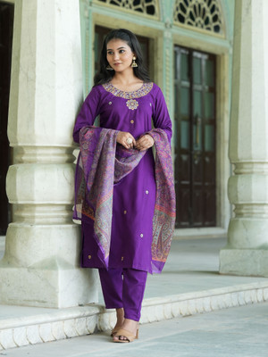 NAVLIK Women Kurti Pant Dupatta Set