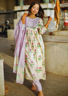 Colors of Earth Women Kurta Pant Dupatta Set