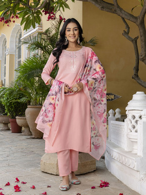 NAVLIK Women Kurti Pant Dupatta Set