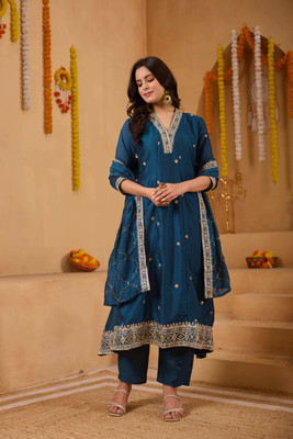 f cloth Women Kurta Pant Dupatta Set