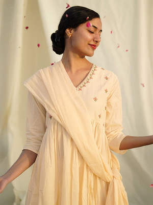 Janasya Women Kurta Pant Dupatta Set