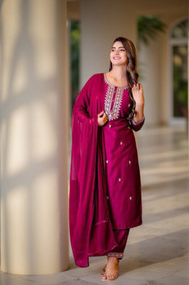 VSAAJ FASHION Women Kurti Pant Dupatta Set