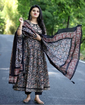 Preetifashionss Women Kurta Pant Dupatta Set