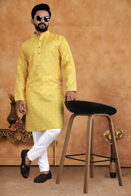 sareekart Men Kurta Pyjama Set