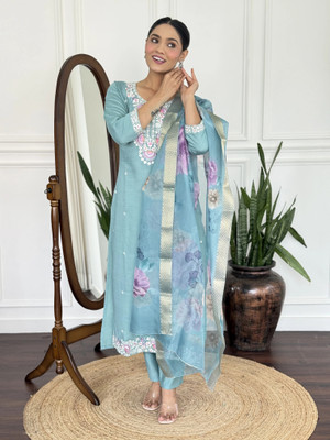PILUDI Embroidered Kurta, Salwar & Dupatta Set