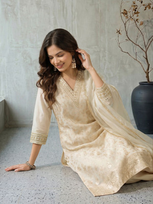 AVANSHEE Women Kurta Pant Dupatta Set