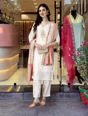 MEHZEEL FAB Women Kurta Pant Dupatta Set