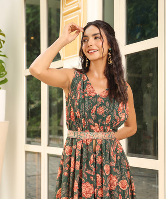 Janasya Women Kurta Palazzo Set
