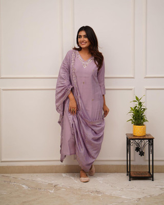 VHCLOTHES Self Design Kurta, Salwar & Dupatta Set