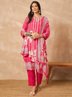 Banwaree Women Kurti Pant Dupatta Set