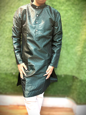 noisy Men Kurta Pyjama Set