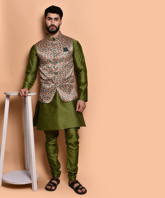 Svatantra Men Kurta Pyjama Ethnic Jacket Set